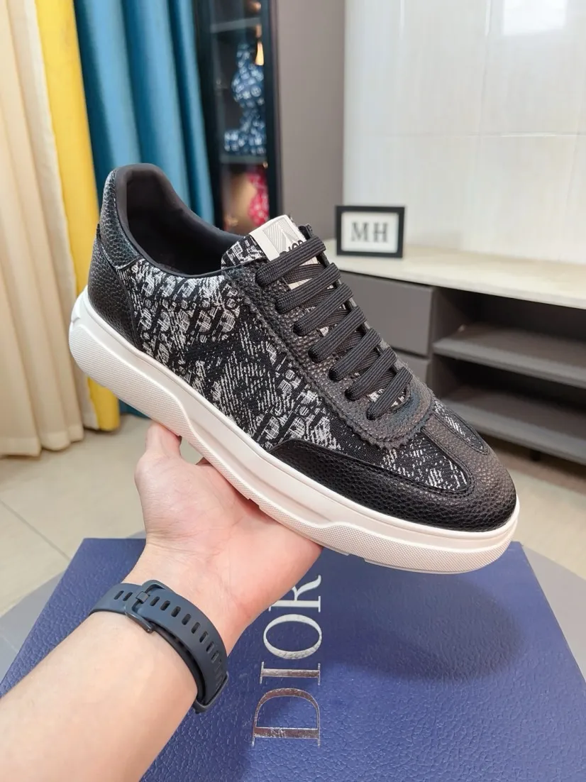 Men's men's shoes 💰420🌹🌹【Dior】Best-selling official website world premiere🔝Men's high-end brand of shoes latest series on the official website: uppers are made of imported cowhide with specially designed fabrics➕mesh breathable lining. Make walking more convenient and comfortable! Compared with the official quality, Midea’s 1:1 replica. Create a fashionable personality to set off your uniqueness! A must-have for trendy men! Classic style. Men's sizes: 38-44.